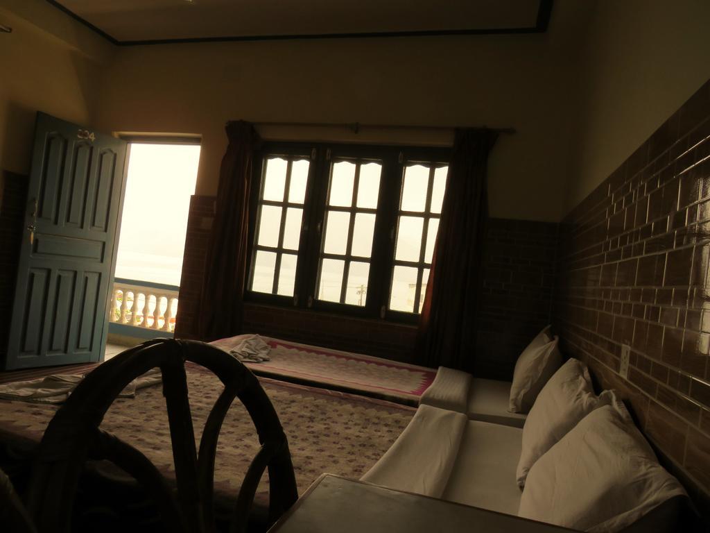 Lake Vision Guesthouse Pokhara Exterior photo