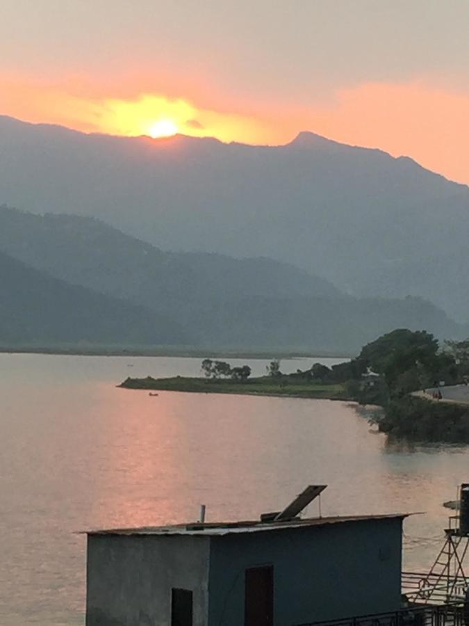 Lake Vision Guesthouse Pokhara Exterior photo